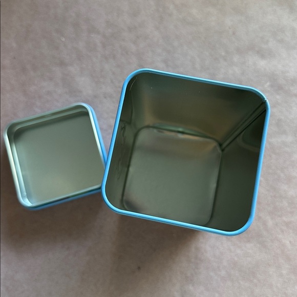 Friends Central Perk Breakfast Tea Tin - Blue - Picture 7 of 7